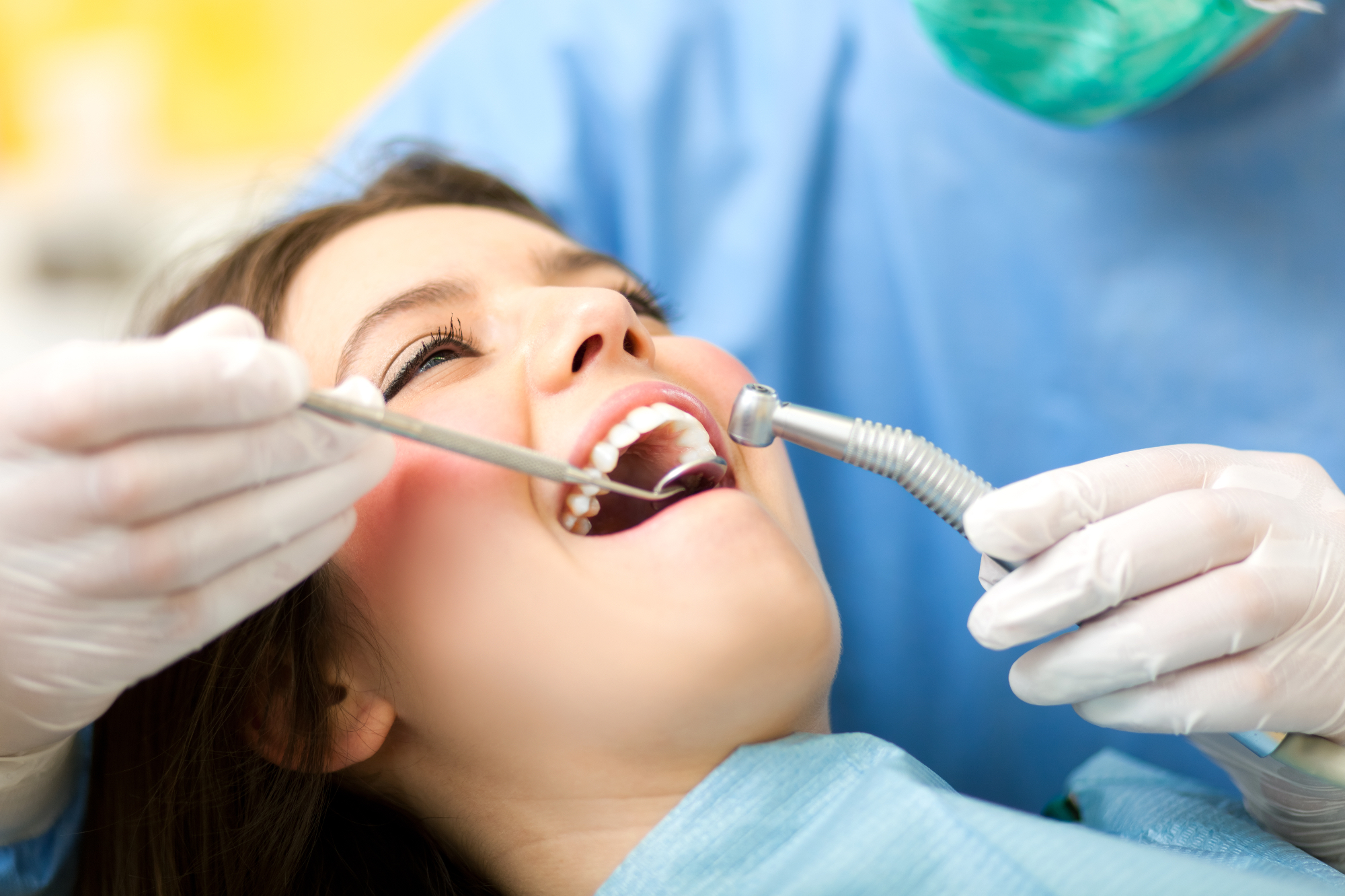 Zobna kirurgija – glavne storitve, ki jih ponuja